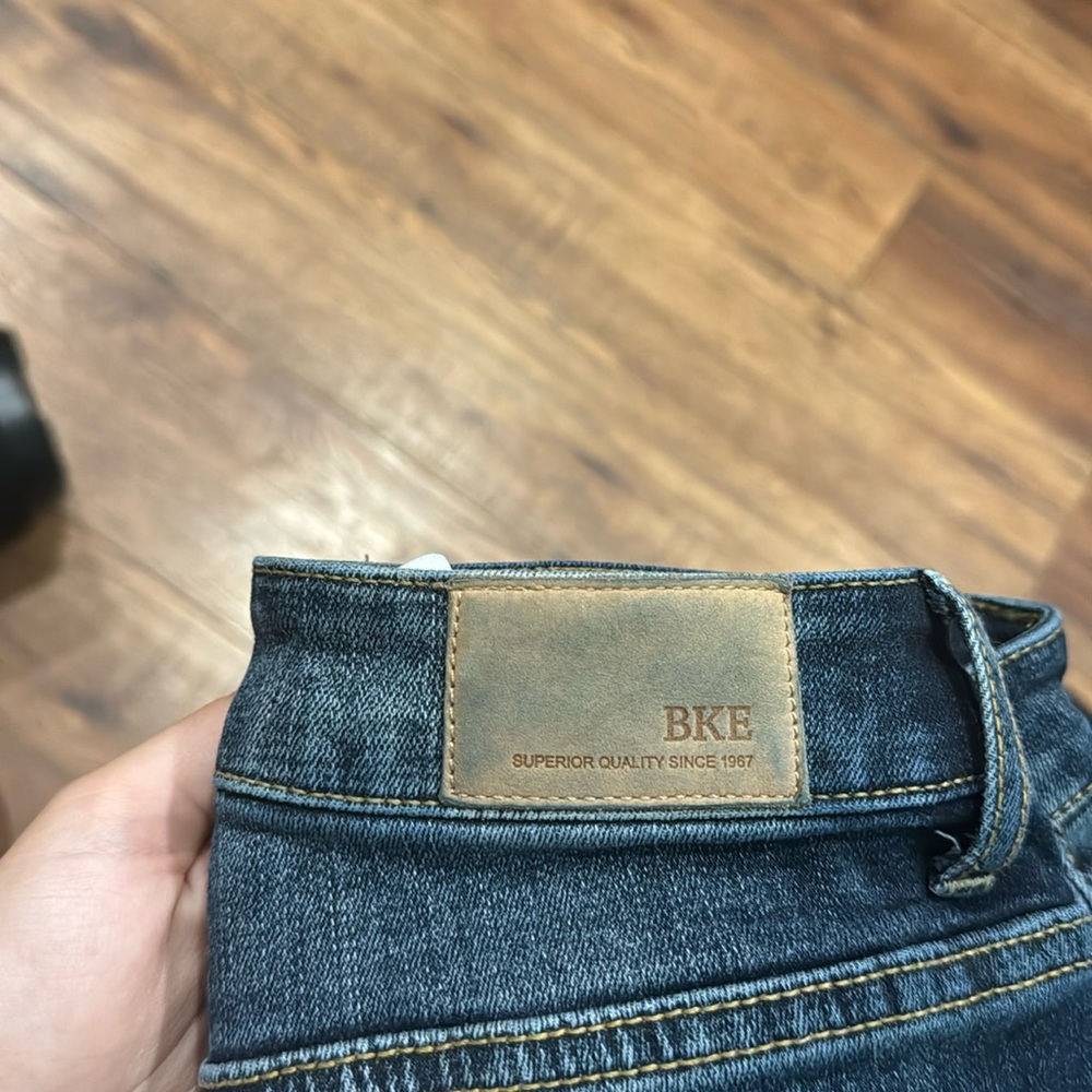 slim fit skinny jeans